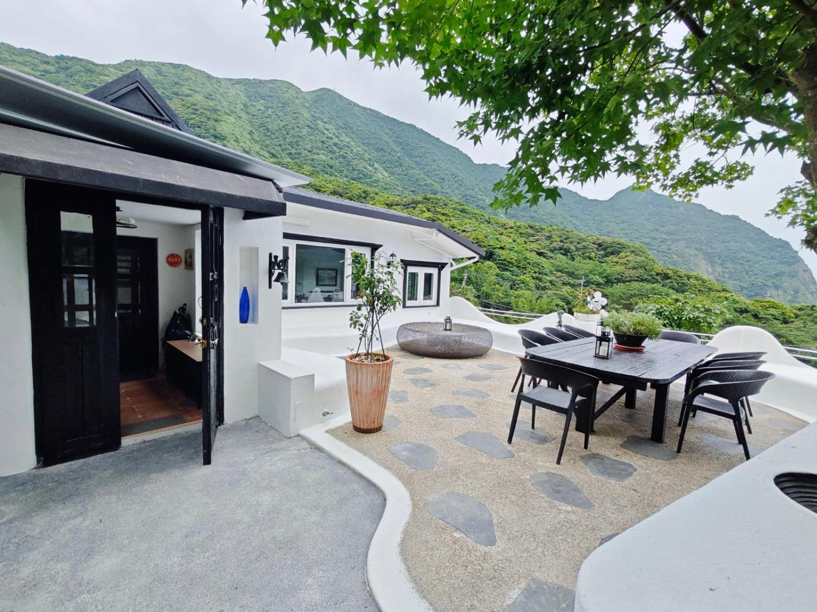 Bed and Breakfast 金石新月光 Цзюфень Екстер'єр фото